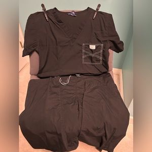 Blue Sky Classic Shelby Scrub SET in Black